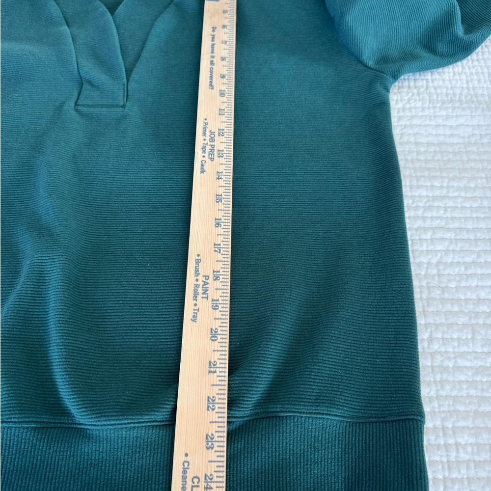 Lands' End Women's Dark Green V-Neck Sweater - Picture 6 of 6